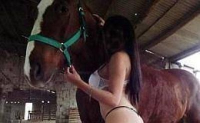 Esc�ndalo por fotos hot en polic�a montada
