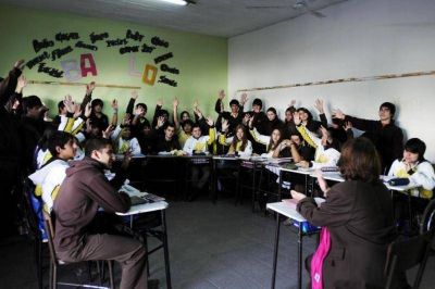La pol�tica se "aprende" en la casa y en la escuela