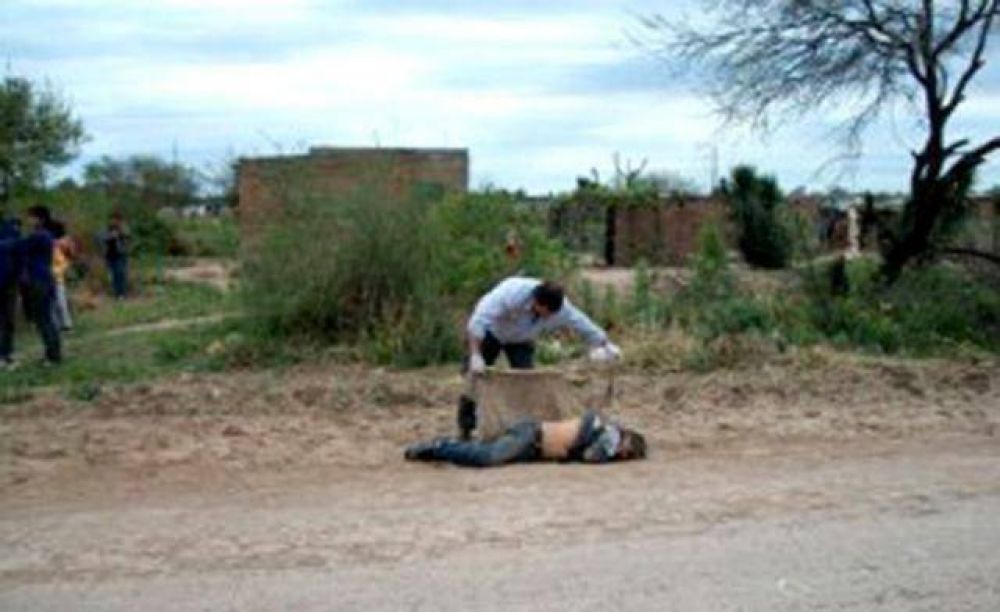 Hombre muere atropellado en cercan�as de Las Bre�as