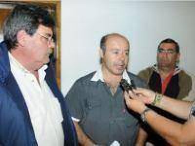 Municipales reclaman recomposici�n salarial