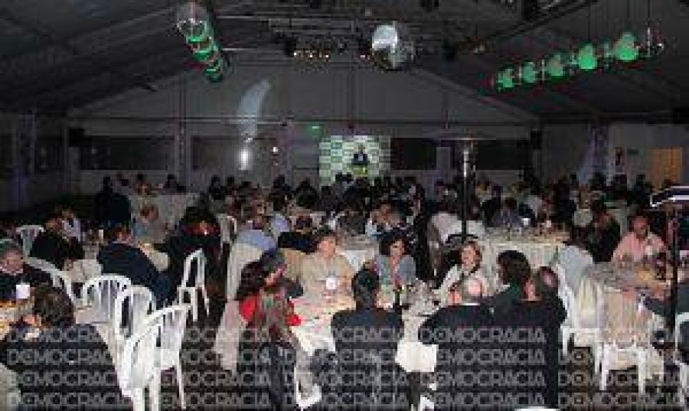Meoni agasaj� a industriales y apoy� empresas familiares