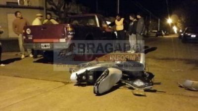 Menor de 14 a�os se estrell� contra una camioneta