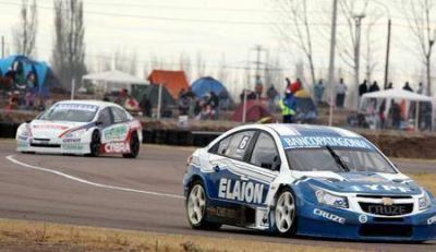 El s�per TC2000 brind� un gran espect�culo como antesala a la final 