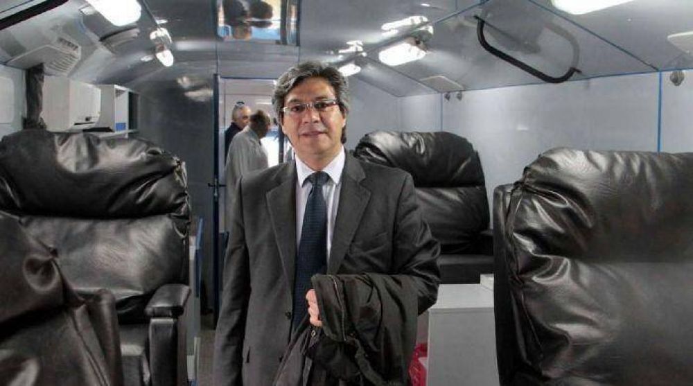El director de un hospital reclama aumento de 10 mil pesos