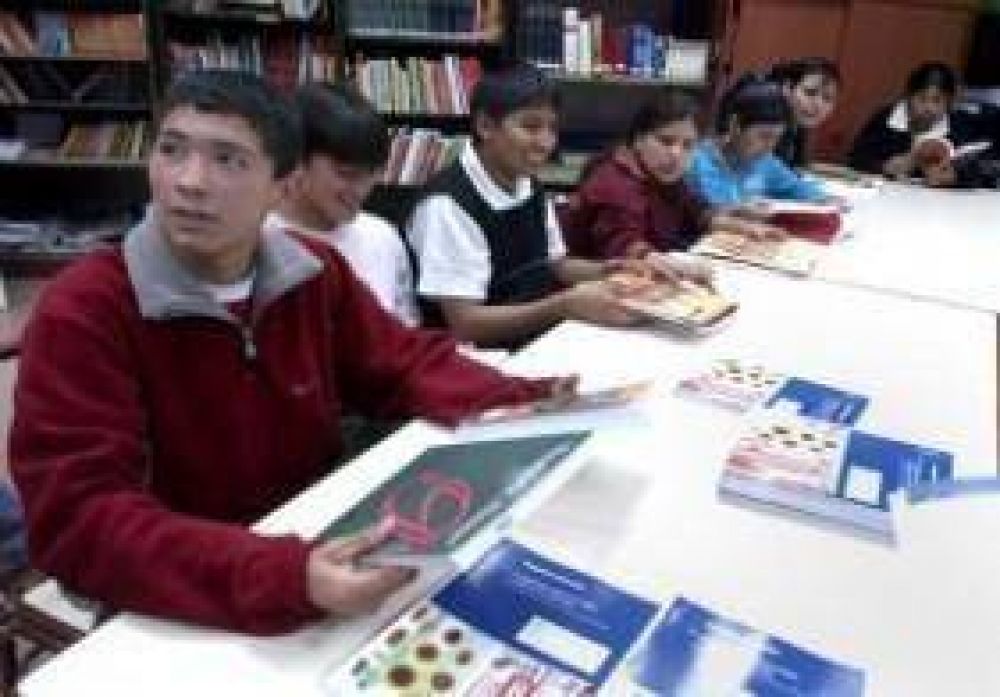 Derecho de adolescentes a acceder a la salud