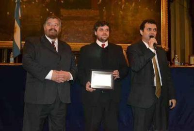 UNPAZ recibio el premio"Educacion inclusiva"