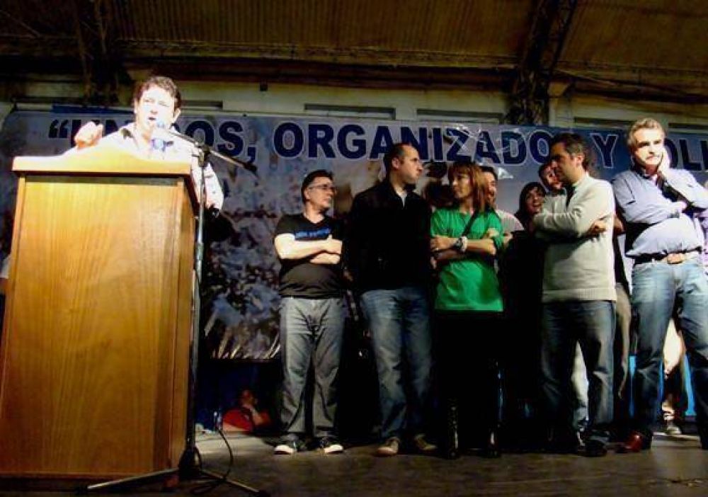 Un acto K colmado: defensa del modelo "nac & pop", cr�ticas al vernismo y hasta un calificativo de "boludos"