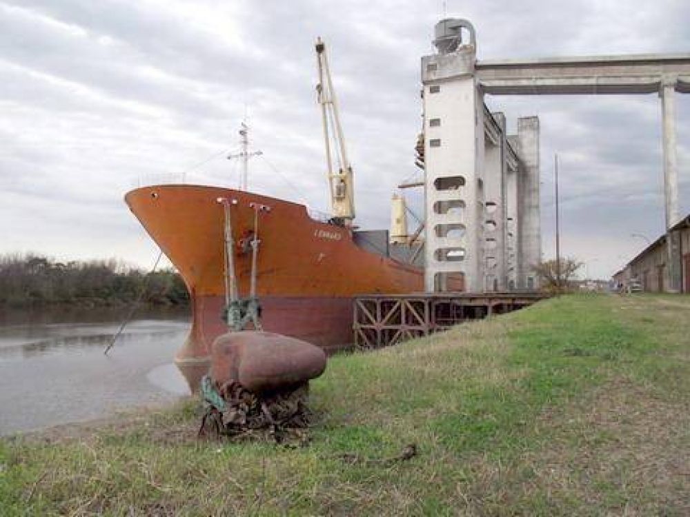 Nuevo buque sale con cinco mil toneladas de arroz desde Concepci�n del Uruguay a Brasil  