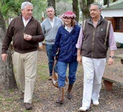 Para Cassani hace falta una nueva reforma constitucional