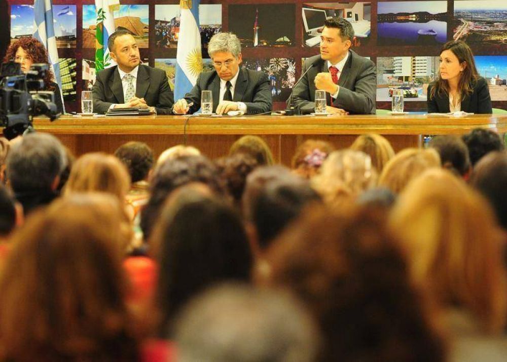 Se lanz� este s�bado el Programa de Capacitaci�n para Aspirantes a Concursos de Cargos Jer�rquicos 2012-2013