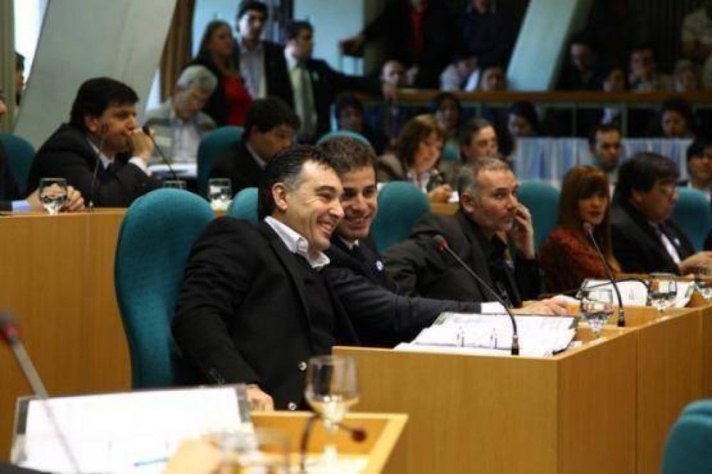 El proyecto para emitir t�tulos podr� discutirse reci�n desde el 20