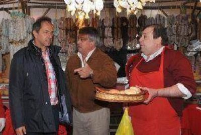 Scioli:"Esta normaliz�ndose la situaci�n en las zonas urbanas inundadas"