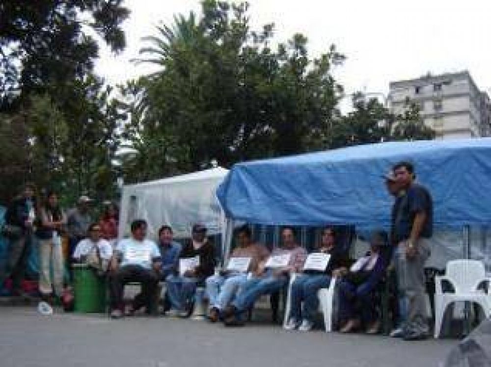 Los gremios provinciales contin�an con las medidas de fuerza luego de la reuni�n con funcionarios de Gobierno.