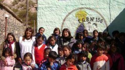 Nuevas autoridades educativas recorren la localidad de Fiambal�