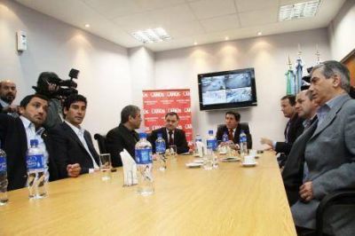 Intendentes reclaman ayuda a Scioli por la inseguridad