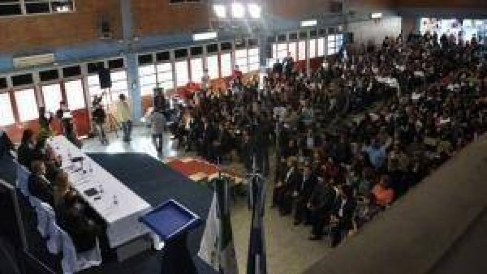 Este lunes se realiza el Congreso Pedag�gico Provincial, presidido por Capitanich y Romero