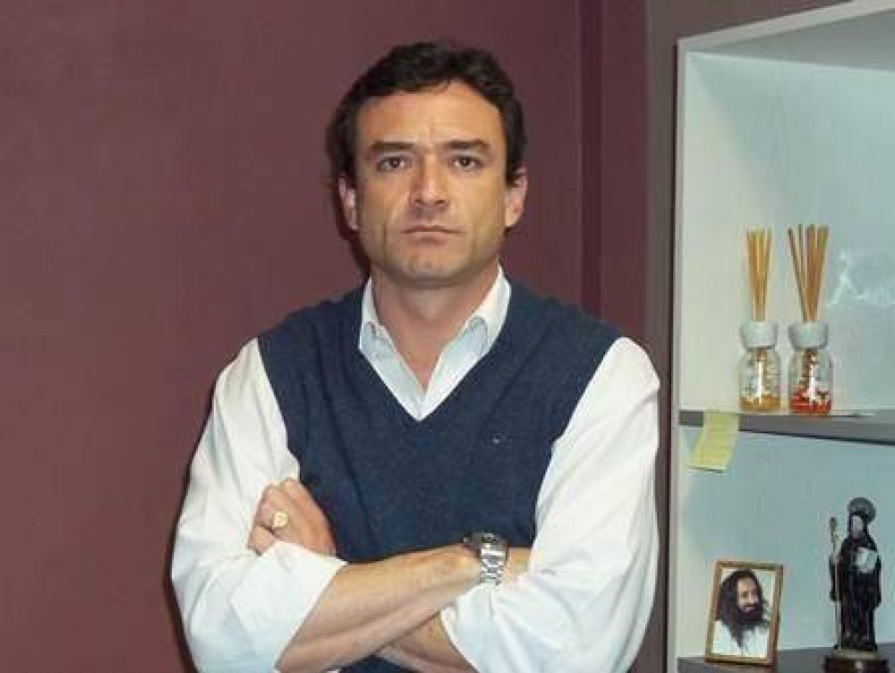 Napenay: el intendente Balbuena denunci� irregularidades en la gesti�n de Mercado