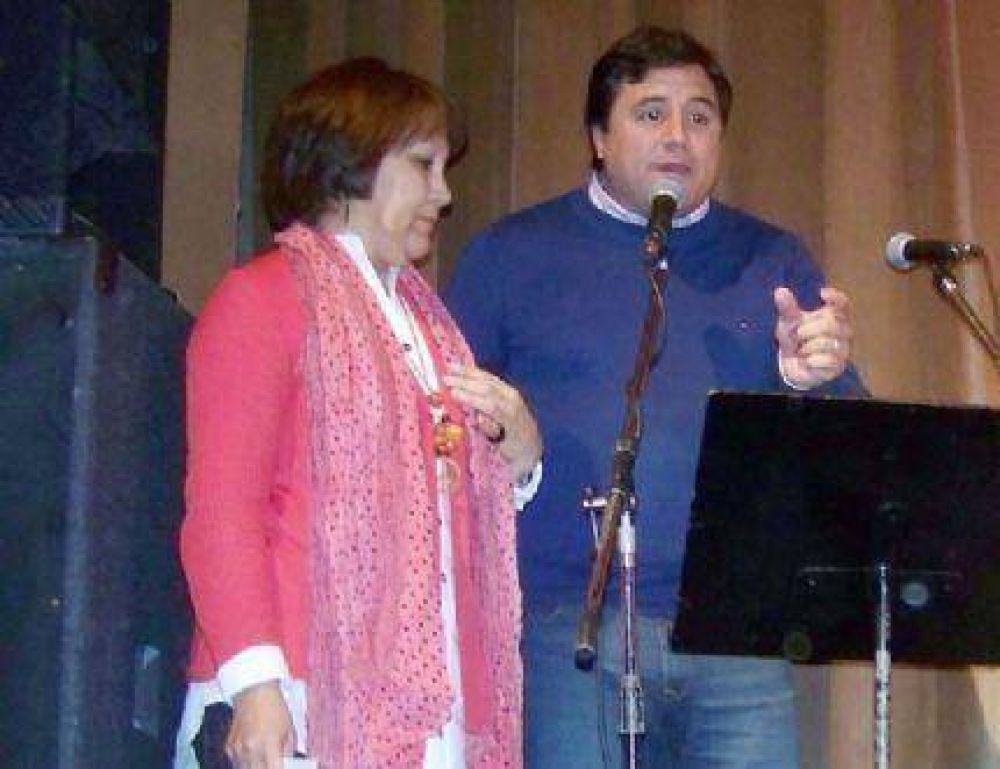 �Manino� Iriart don� mil kilos de mercader�a para el Hogar de la Hermana Marta