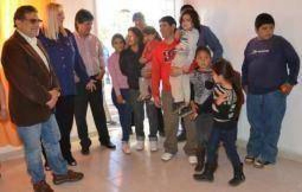 El gobierno dice que intensificar� la lucha contra el d�ficit habitacional