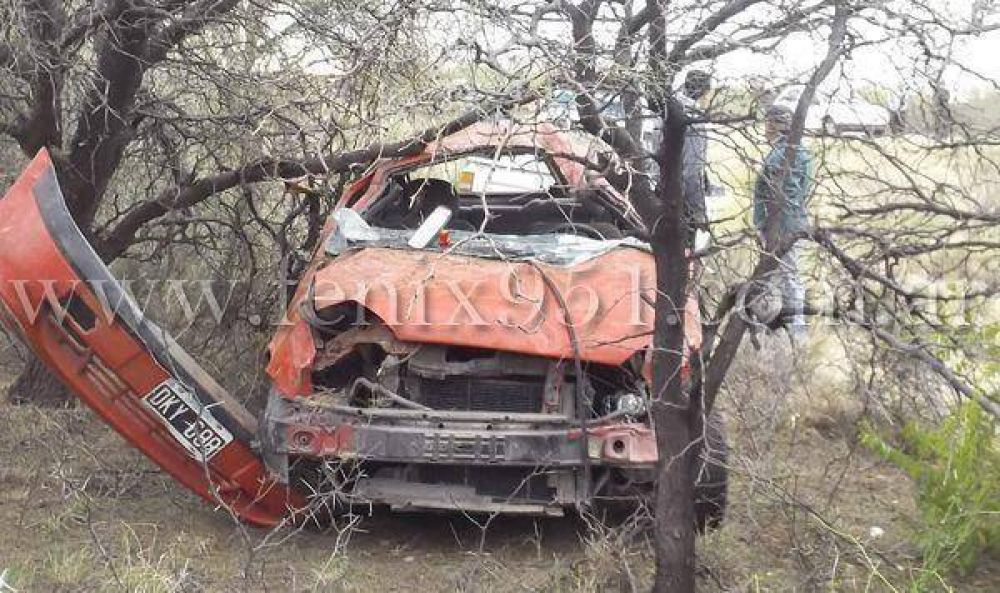 Fallece polic�a en espectacular accidente