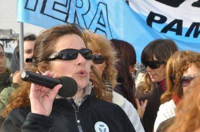 UTELPa: "el gobierno debe dar respuesta a los docentes"