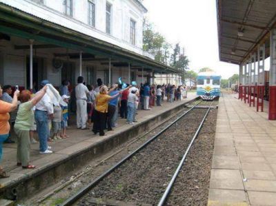La Provincia gestionar� para el regreso del tren