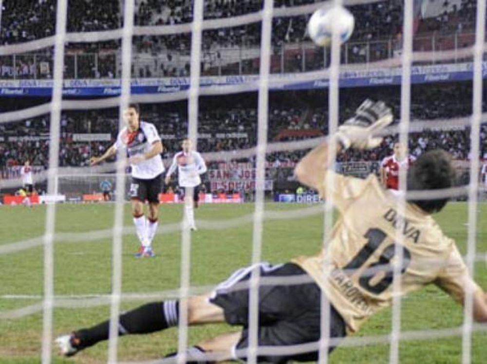 Sin renunciar a sus principios, Newell's reaccion� de manera conmovedora ante River