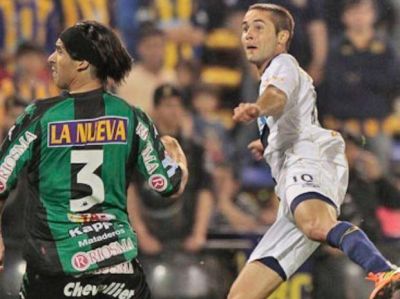 El volante ofensivo Pablo Becker, el nuevo pibe 10 de Rosario Central