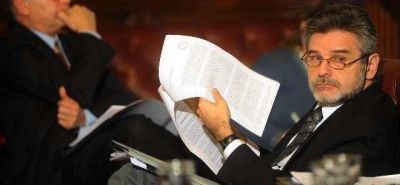 La jugada de Filmus para salir ileso del desguace al Ciudad y pelear su reelecci�n