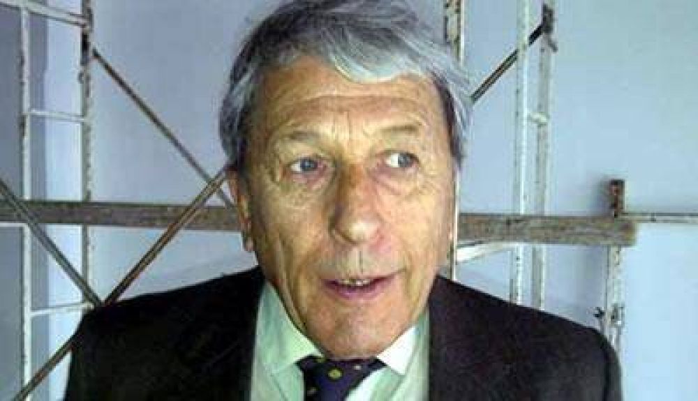 Cesar Mac Karthy: Como formula est�n gobernando y as� seguir�n hasta el 2015
