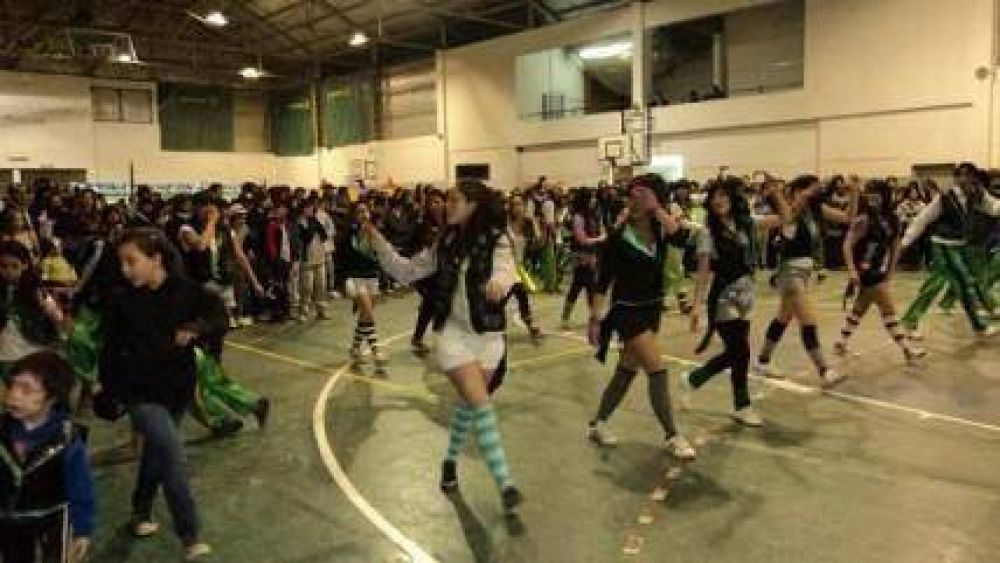 Cientos de j�venes disfrutaron en el cierre de una �Noche sin Alcohol�