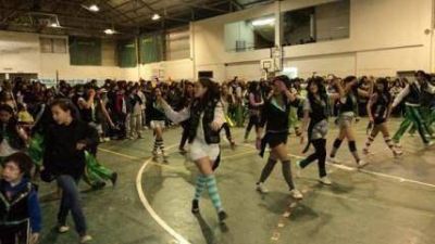 Cientos de j�venes disfrutaron en el cierre de una �Noche sin Alcohol�