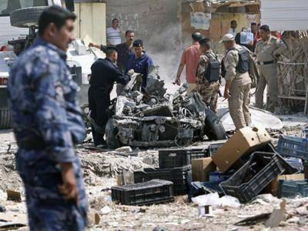 Enluta a Irak una ola de atentados