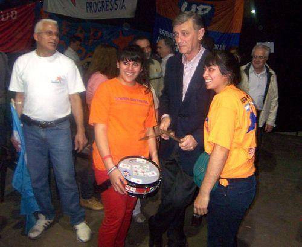 Binner: �Con firmas de todo el pa�s pediremos que se cumpla con la Constituci�n�
