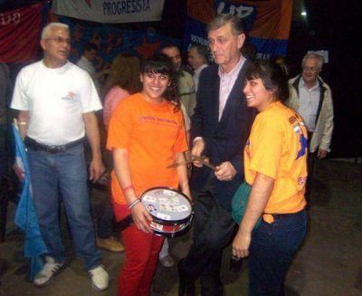 Binner: �Con firmas de todo el pa�s pediremos que se cumpla con la Constituci�n�