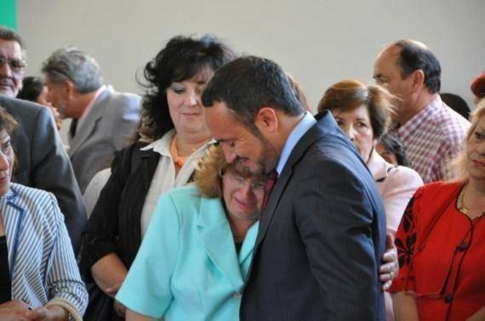 Mensaje y saludo del Ministro de educaci�n a todos los maestros de San Luis