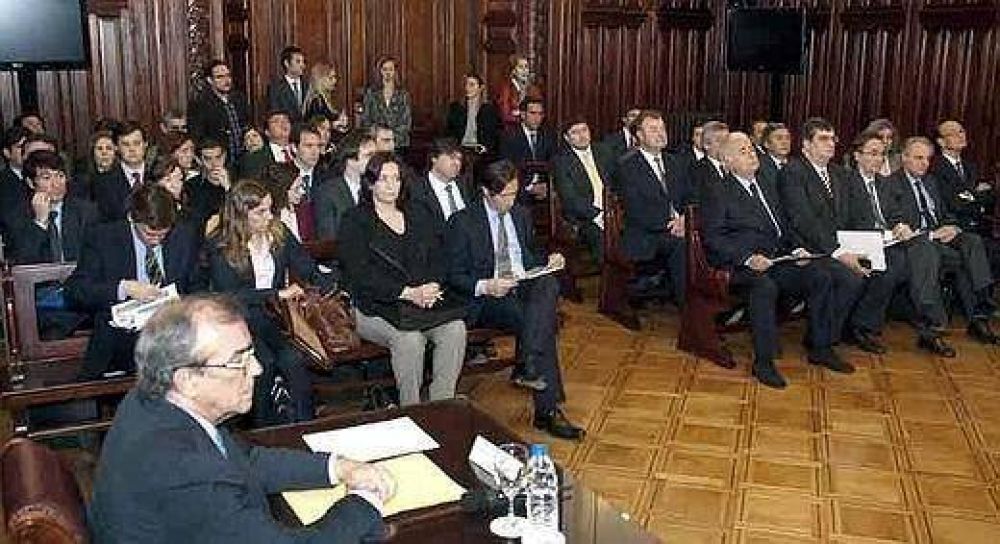 Abal Medina acus� a De la Sota de usar la Corte para su campa�a presidencial