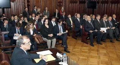 Abal Medina acus� a De la Sota de usar la Corte para su campa�a presidencial