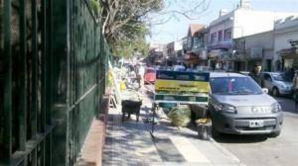 El Municipio Contin�a Reparando Veredas