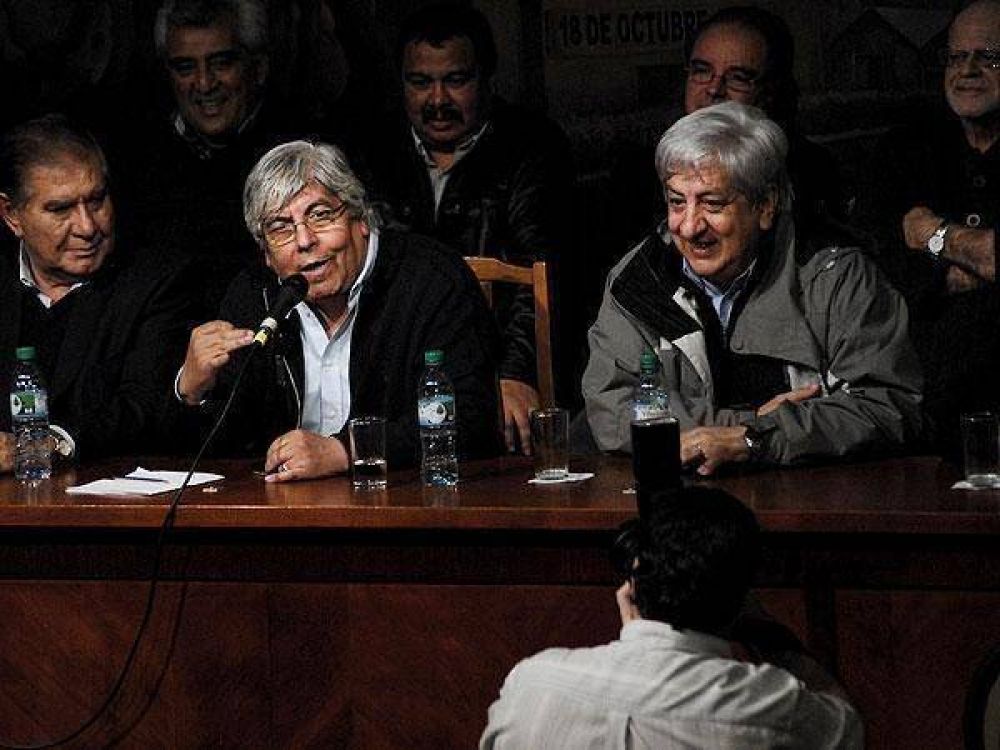 La UCR se re�ne con Moyano para rechazar una posible reforma constitucional