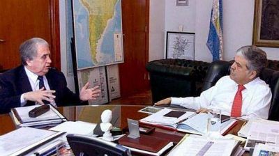 Cant�n le pidi� a Peralta que no comprometa el futuro de Santa Cruz