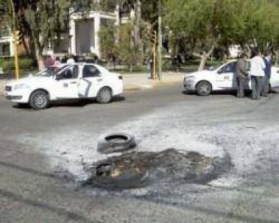 El d�a que la ciudad fue sitiada por remiseros