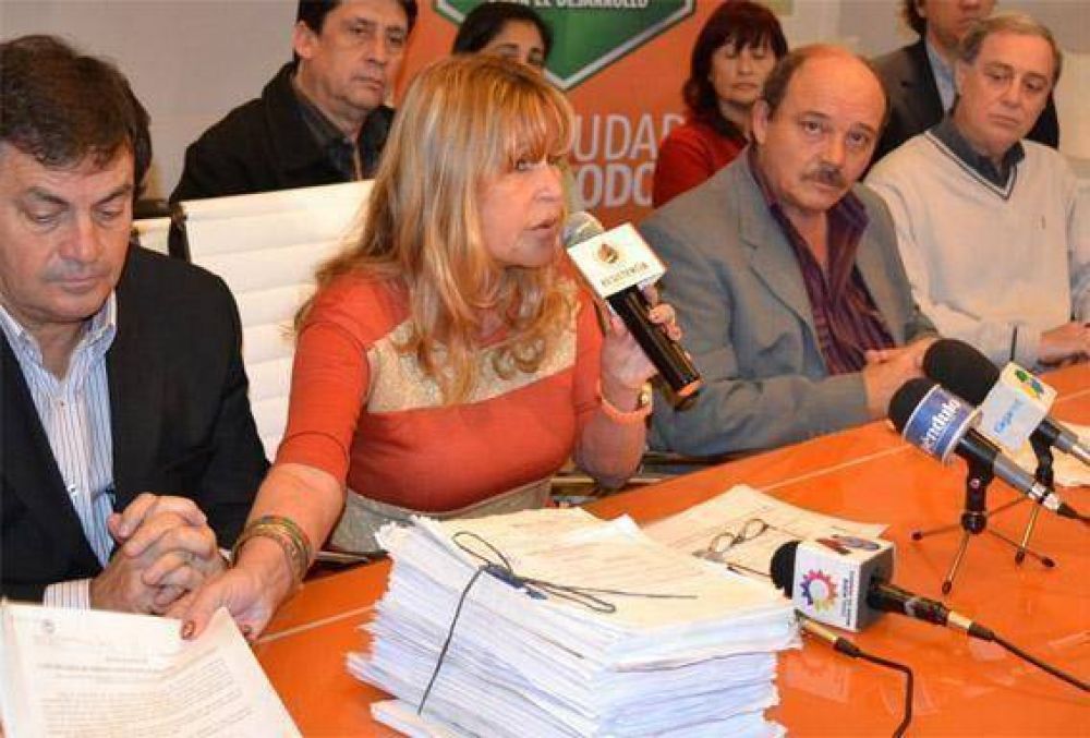 La intendenta afirma ser v�ctima de una �campa�a de desprestigio tendenciosa�