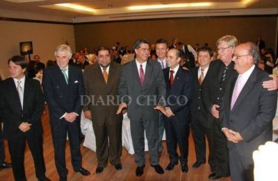 Cena de la Uni�n Industrial del Chaco: la inauguraci�n de una f�brica y la visita de De Mendiguren sellaron la semana de la Industria