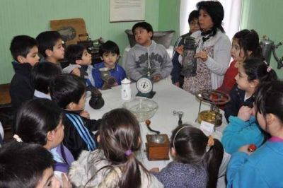 Hoy se abre muestra conmemorativa a los primeros educadores de R�o Gallegos