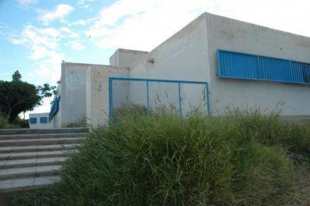 Varias escuelas en malas condiciones.