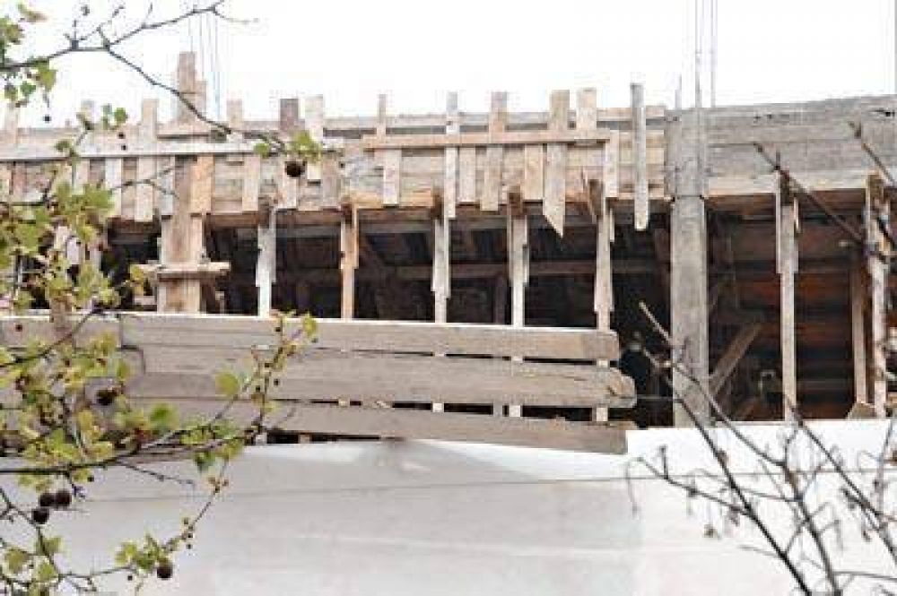 Impulsan la demolici�n de las edificaciones que son antirreglamentarias
