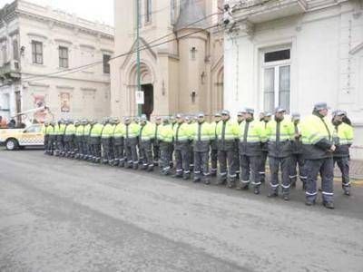 Una ex agente municipal de seguridad vial denunci� promesas incumplidas