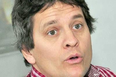 Acevedo dice que �Buzzi confunde debate con lobby�