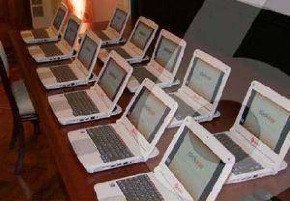 Docentes advierten las dificultades que se presentan con el uso de las netbooks